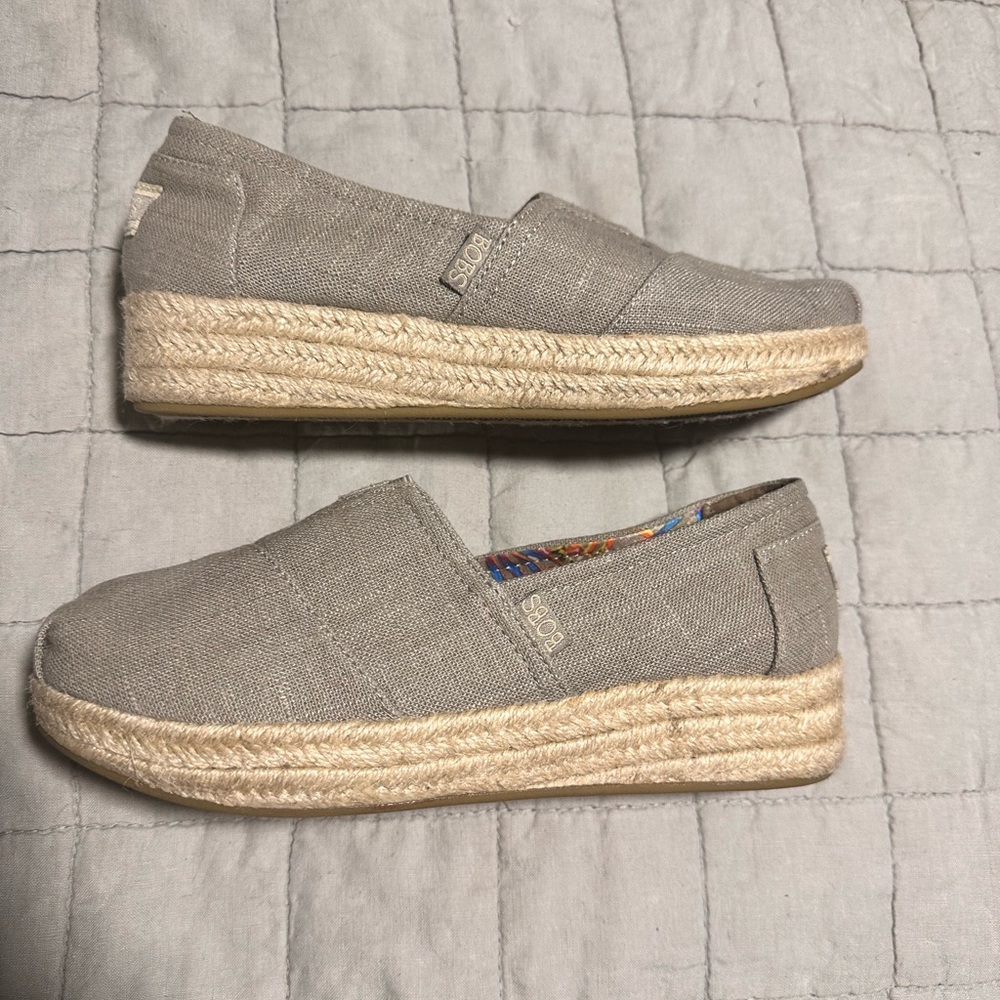 Bob’s Espadrilles. Size 8.5